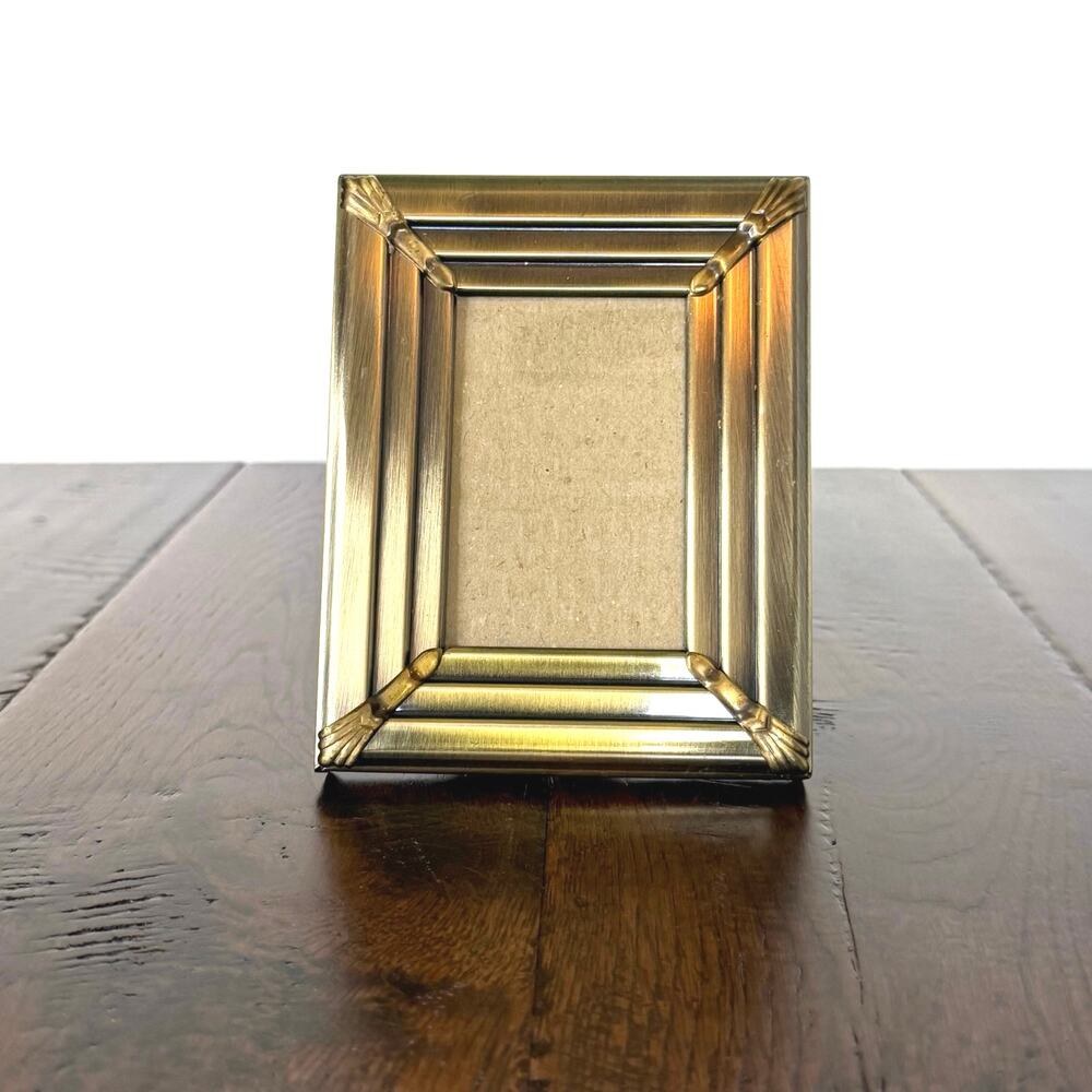 Vintage Gold Toned Picture Frame – Small 5x4 Inch Photo Frame